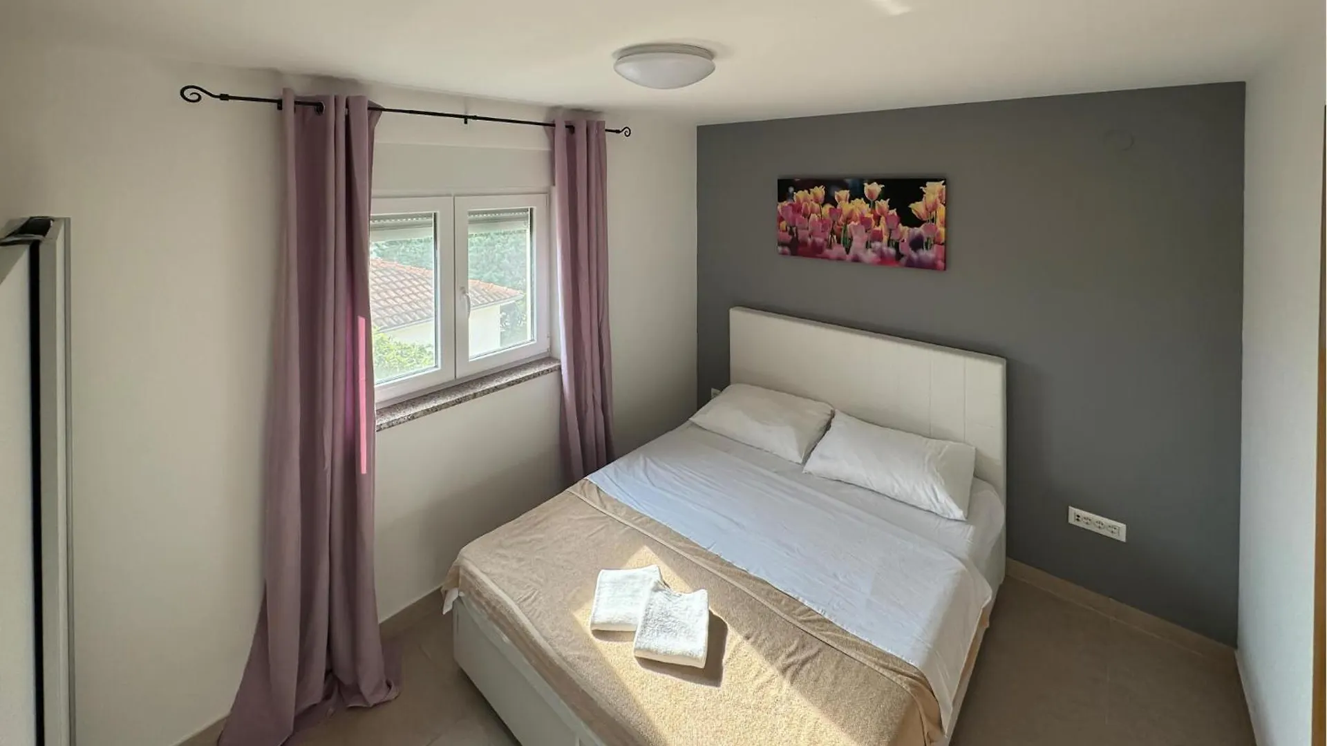 2 Bedroom Gorgeous Apartment In Omisalj