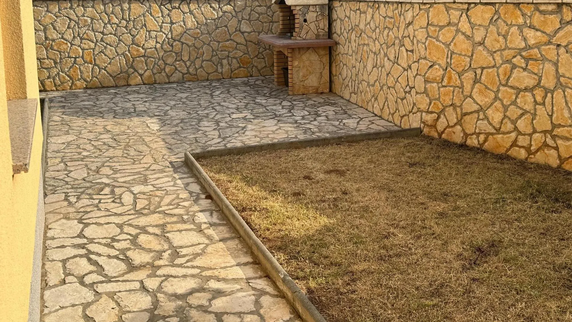 2 Bedroom Gorgeous Apartment In Omisalj