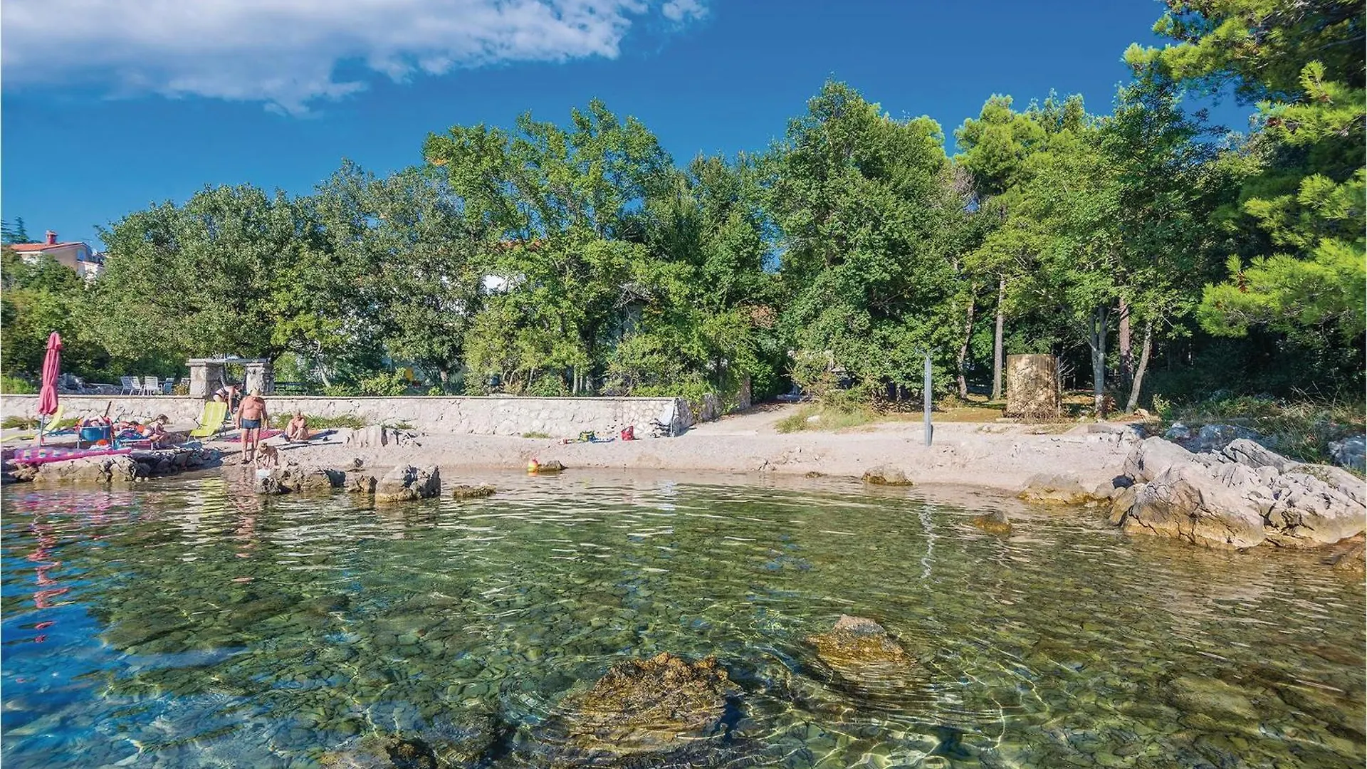 2 Bedroom Gorgeous Apartment In Omisalj Croatia