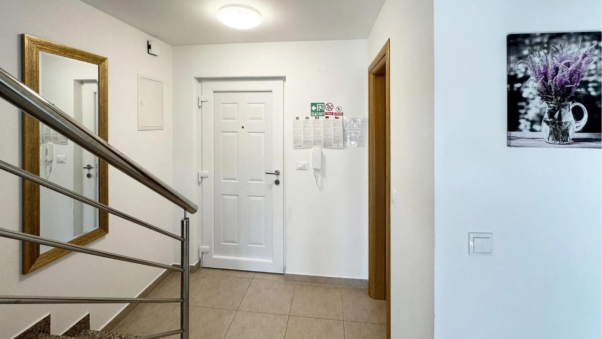 2 Bedroom Gorgeous Apartment In Omisalj 0*,